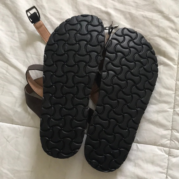 Sandals - Picture 2 of 3